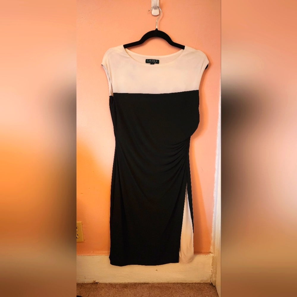 Black and white slim Dress size 8